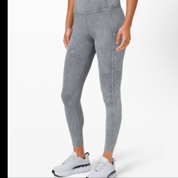 Lululemon Fast and Free Leggings - Picture 2 of 4